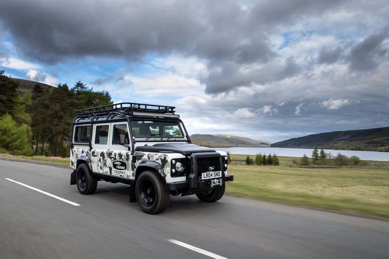 Land Rover Classic Defender Works V8 Trophy II